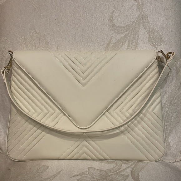 G’Juan Xavier Uptown Mini - Vintage Cream w/ Burgundy Interior - Picture 3 of 6